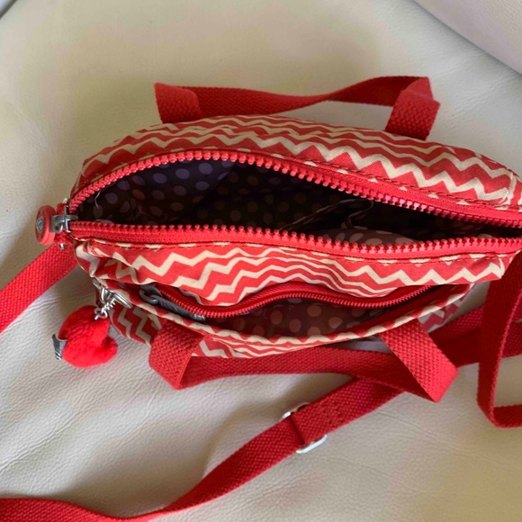 Kipling Red and White Chevron Crossbody Bag - Picture 5 of 14